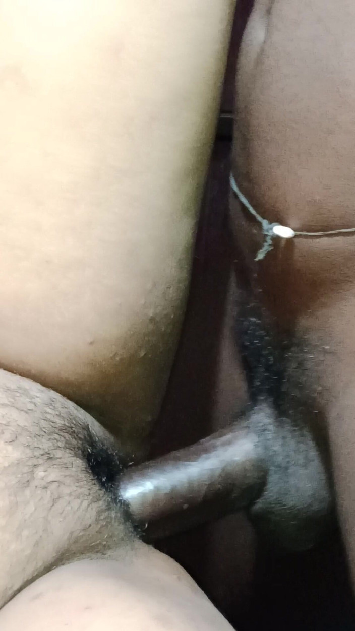 Desimombd: セックスをしているホットな美しいバービ