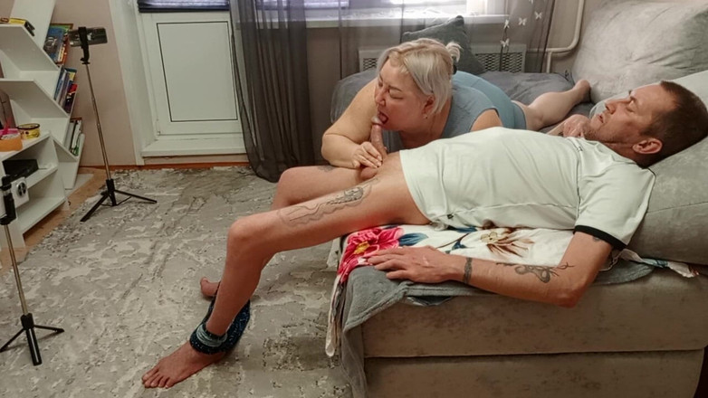 Zona901: Nachbarin gibt blowjob, um heißes, dickes sperma zu genießen