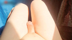 Kitty_Cross: Грайлива транс-дівчина тримає морозиво з підморгує