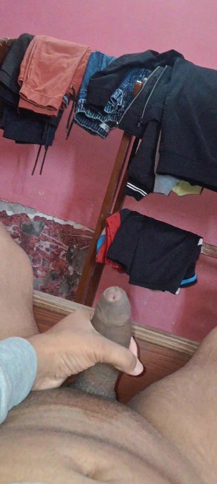 Rajveer Bhumihar: Un jeune desi indien se masturbe