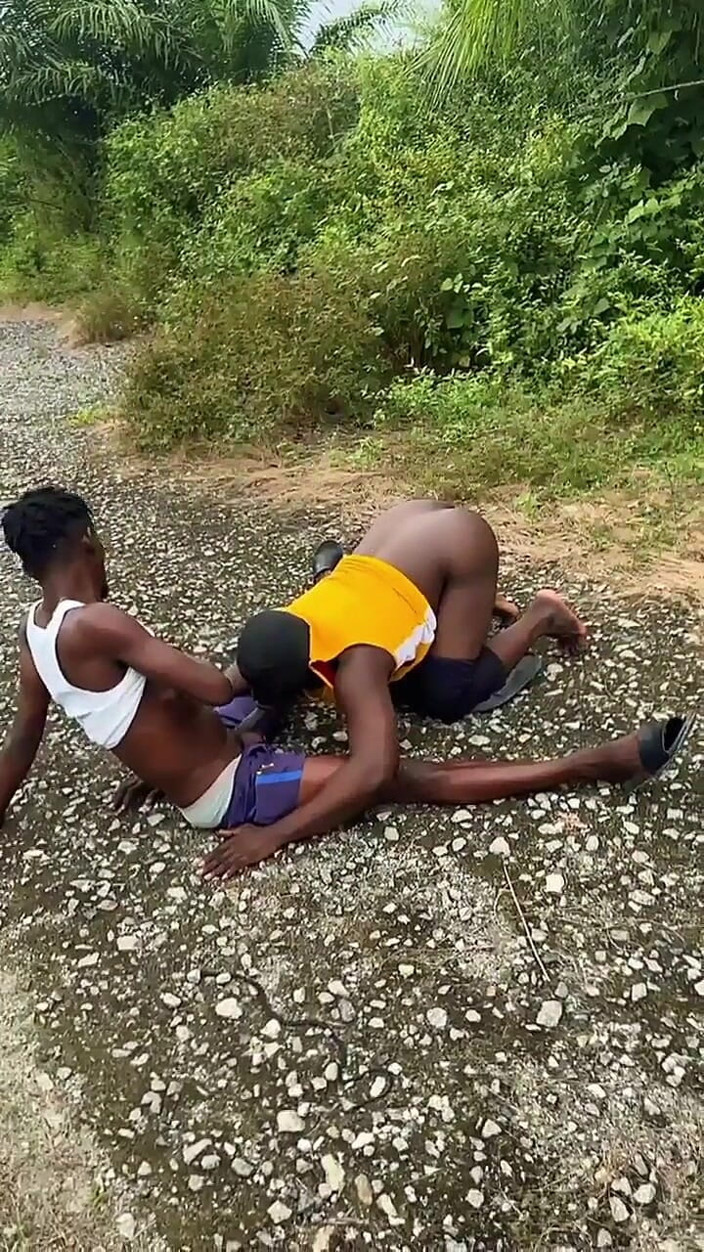 BLACKSHOOTERR: Je Baise Ma Copine Pulpeuse Dans La Nature