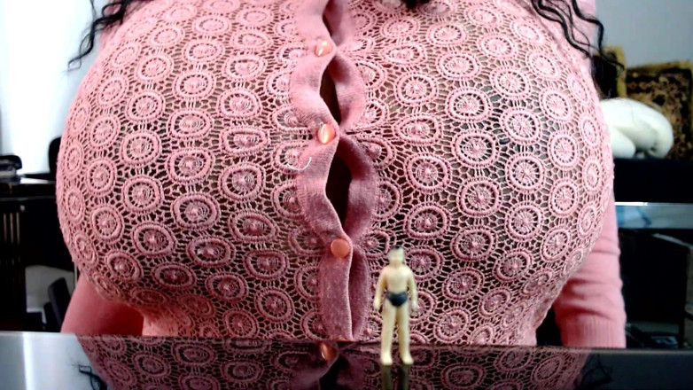 Maeling: Macro Man Giant Breast Comparison - Ebony Giantess Mael