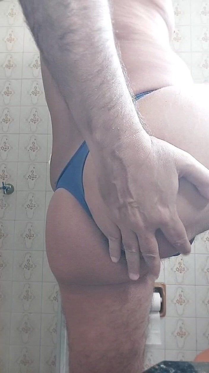 Ladysilvas: Ladysilva exhibe son cul sexy