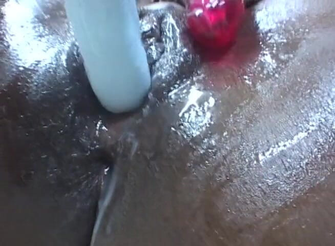 Lesbo Tube: Sweet ebony dykes pleasing each other's twat