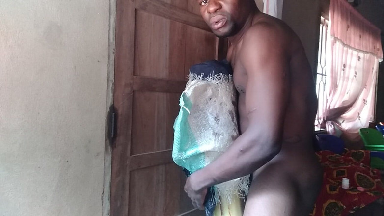 Moviesporn1: 女朋友不在家，我完全射精没有他