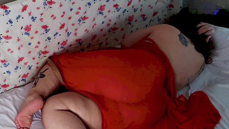 Daddykane: Большой черный член без презерватива с замужней британской шлюшкой-шлюхой gilf в ее доме