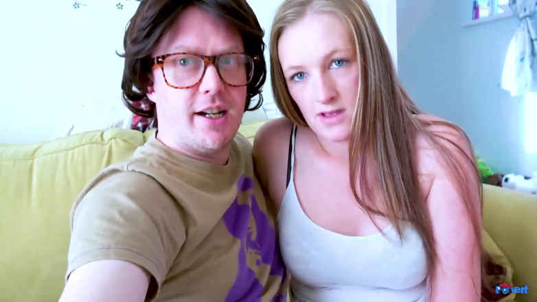Nerd Pervert: Gina Parker - temizlikçi fahişe tüm ineği yalıyor