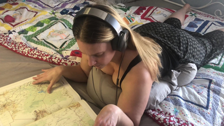 Teasey2024: I Fucked My Stepmom While She Reads a Book