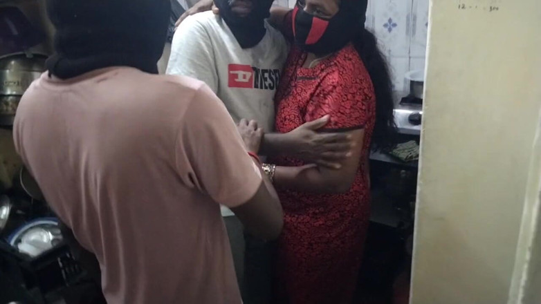 Benita sweety: kichan men mere dost ke saath amma seks