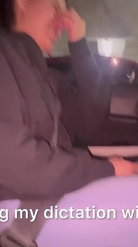 Mein Liebhaber Spielt Mit Den Füßen Der Pedale Seines Autos