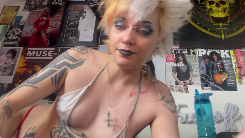 Glitterqueen1999: Nose Fuck with Cock and Nipple Clamps on Nose Goth...