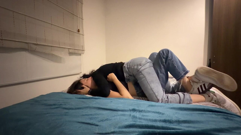 scarlettandc: Fetish Kaki dengan But dan Kasut Sukan