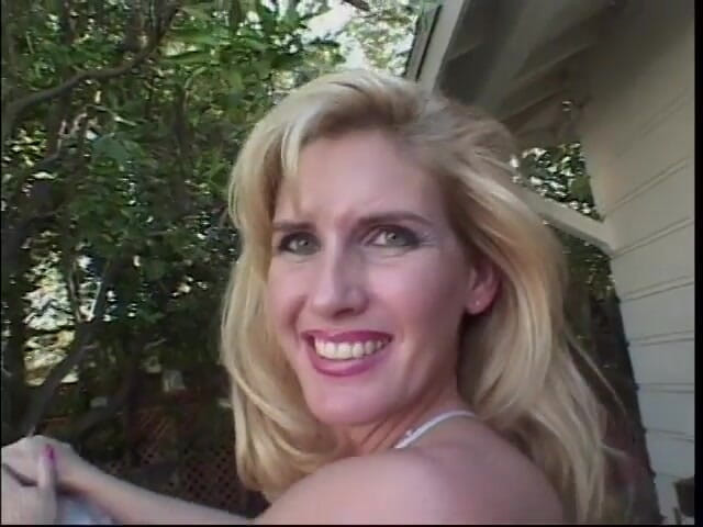 Anal seduction: Busty blonde loves taking stiff cock in the ass