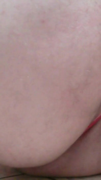 Por favor, tire minha calcinha e chupa minha bunda