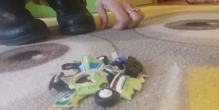 savannahamatoriale: A Merciless Mistress Destroys Everything Under Her Boots