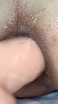 Primo piano dildo anale paly
