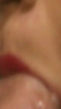 Curvilínea morena milf leva anal profundo na cozinha