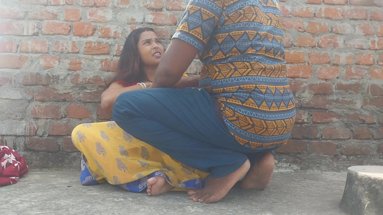Pooja raniji: Deshi Pooja bhabhi vengono nella casa più antica chhat video...