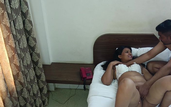 Horny Indian Couple: Cuplu excitat de amatori indieni cu un futai bun