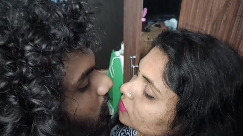 Vaigavarun45: Mallu College Teacher Hot Romantic Hard Fuck in Nighty with...