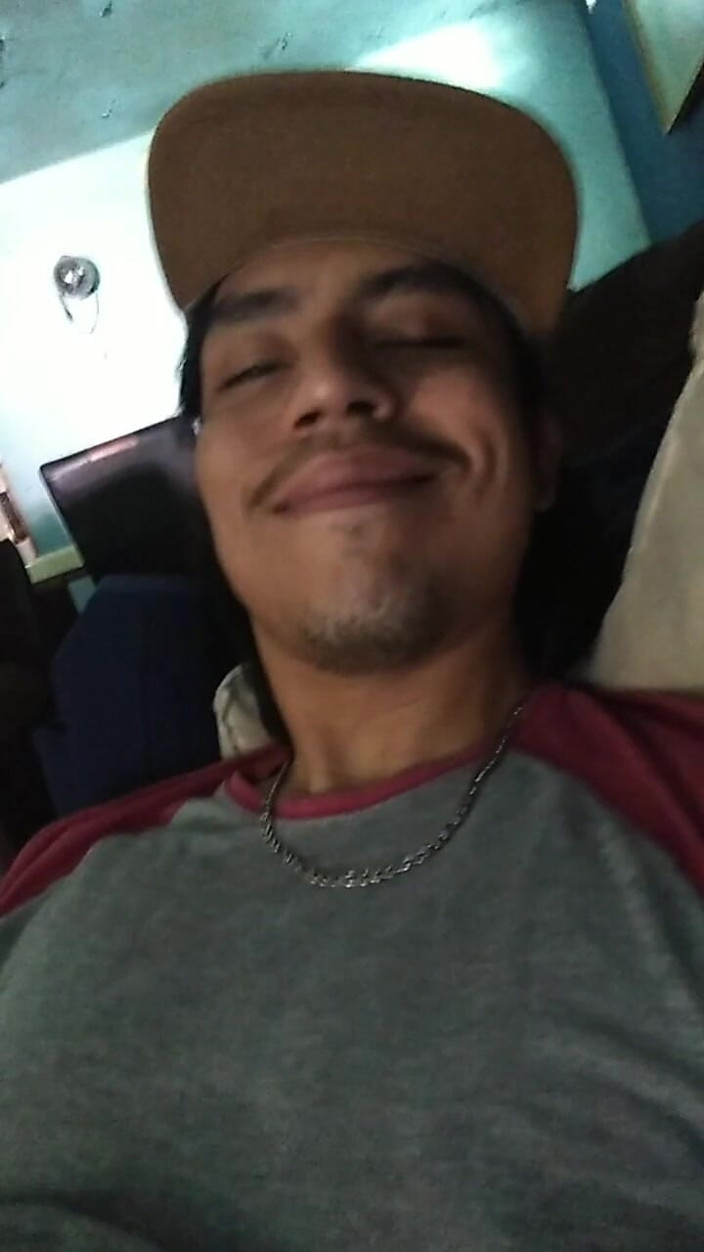 AlexAlejandro13: Komm auf die Couch, du wirst Spaß haben