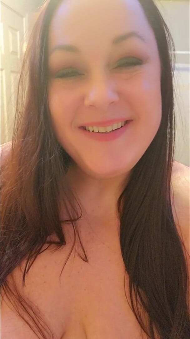 Bellacarina94: Сексуальна товстушка пума bellacarina94 грає зі своїми зв'язками
