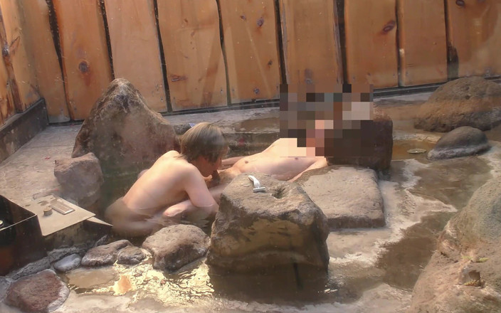 akeieroi: Affair Couple, Open-air Bath, Lewd Mature Woman Deep Throat