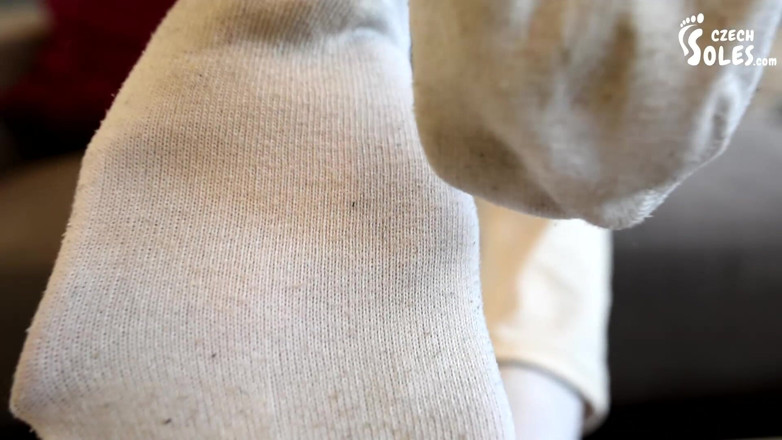 Czech Soles - foot fetish content: चेकोसोल पर मेरे बदबूदार मोजे खरीदना चाहते हैं?