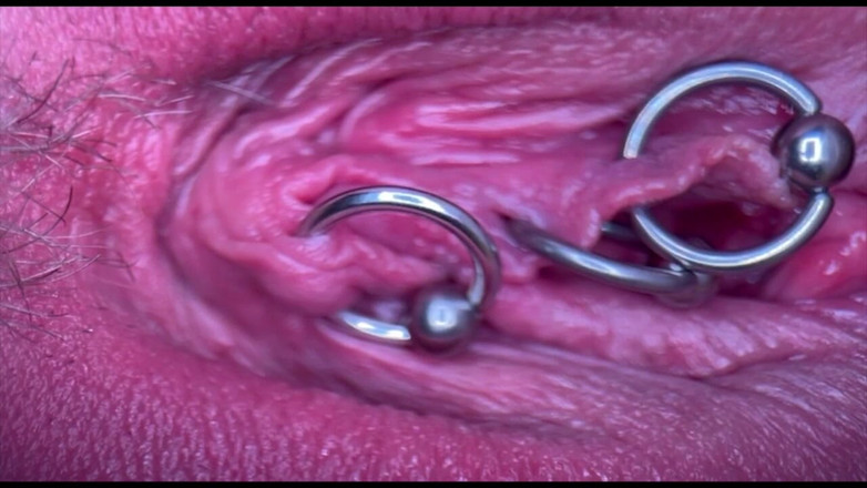 Aqua Pola: Extreme nahaufnahme pinkeln und meine gepiercte muschi und kitzler zusammenstellung