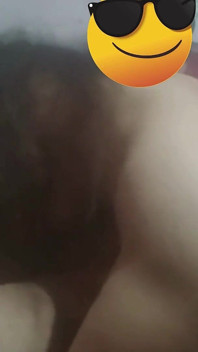 Dopo che mio marito è andato per l'ufficio, ho chiamato il mio ex ragazzo a casa e ho fatto sesso con lui.