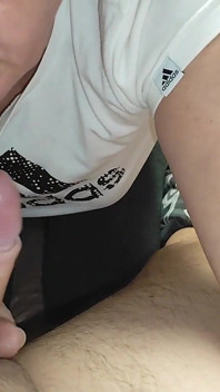 自制的成熟熟女口交射在嘴里