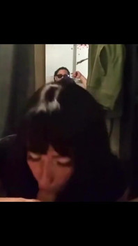 Una miLF asiatica prende un cazzo enorme