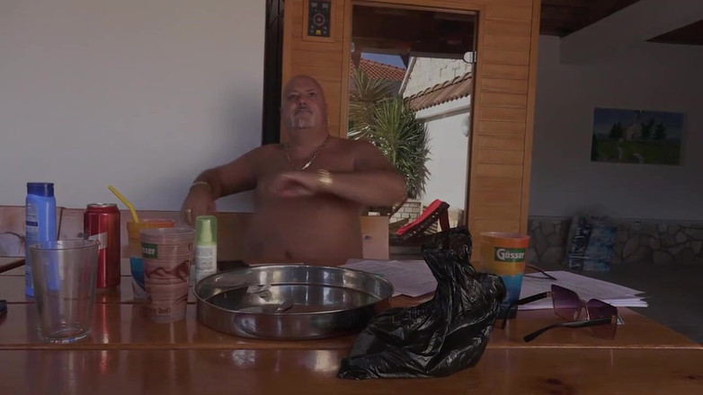 Lovekino: Ogromny gangbang w Chorwacji na basenie P2