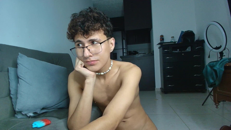 Mugi: 이 큰 자지를 가진 남자가 사정하는 걸 지켜보세요