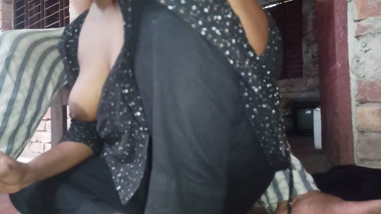 Skakoi: Bangla Real Desi Vabi s BF