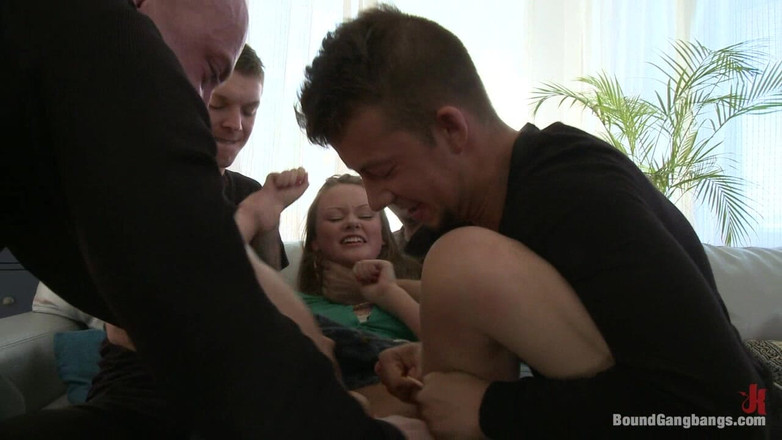 Bound Gang Bangs by Kink: Fată de 18 ani în primul ei sex în grup!!