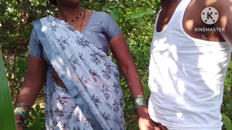 couple_Love7: Indische Marathi Bayko buitenshuis neuken op zijn hondjes, grote kont,...