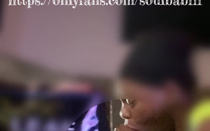 Soul Babiii: 내가 입은 영화를 보면서 그의 자지를 빨아. 자지 정액을 만드는 것 같은 느낌이 들었어