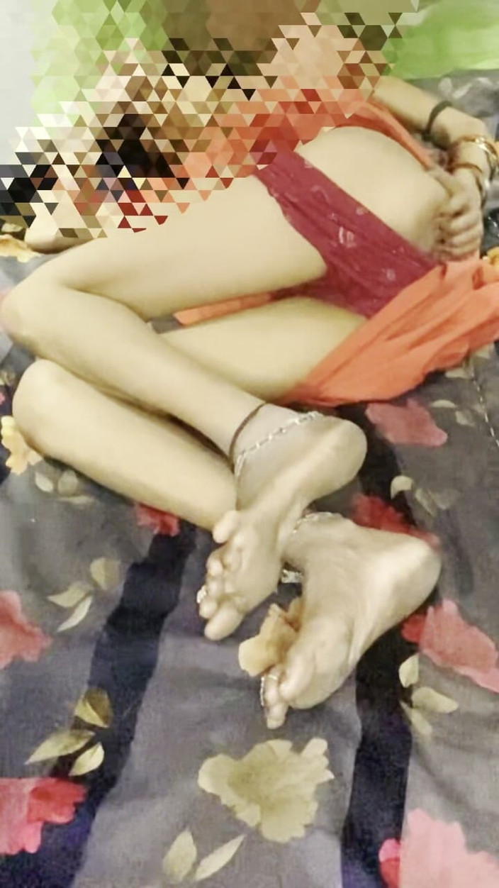 Madhya Sangeeta: Bharat bhabhi dengan pelayan rumah tangga