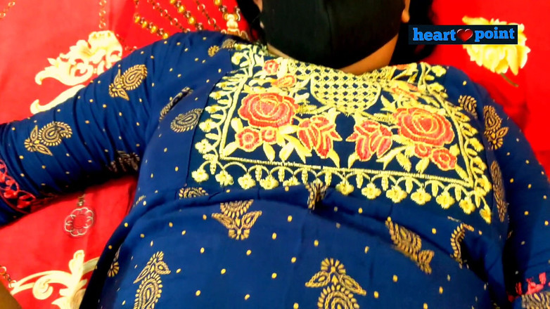 Heartpoint: 18+ Pracująca dziewczyna rucha się w domu