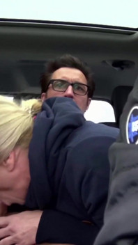Sexy rubia madura perforada follada en coche