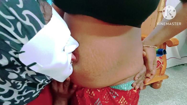 Sweethoneybgl: desi larke dvara parosi aanti ki hot naabhi hani ke...