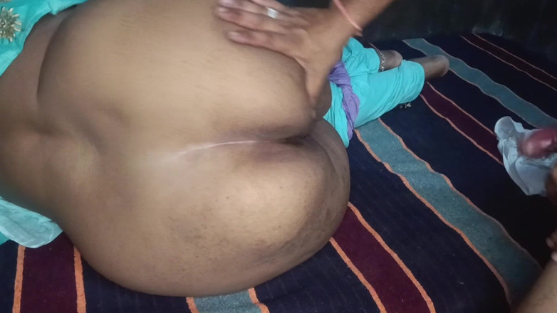 Yourgeeta8899: Eu fodi minha tia no quarto enquanto ela estava descansando