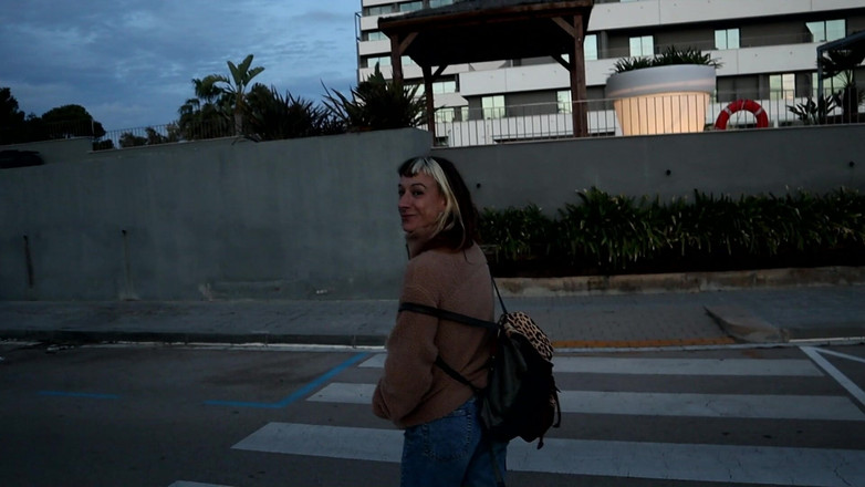 Magia Rosa: 섹스할려고 밴에 나를 초대하는 이 소녀