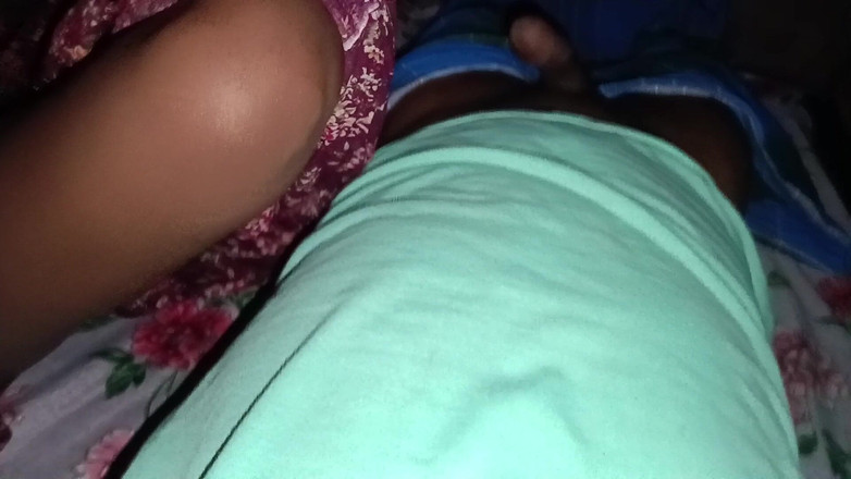 Xhtad: Desi Bhabhi sex pár šuká