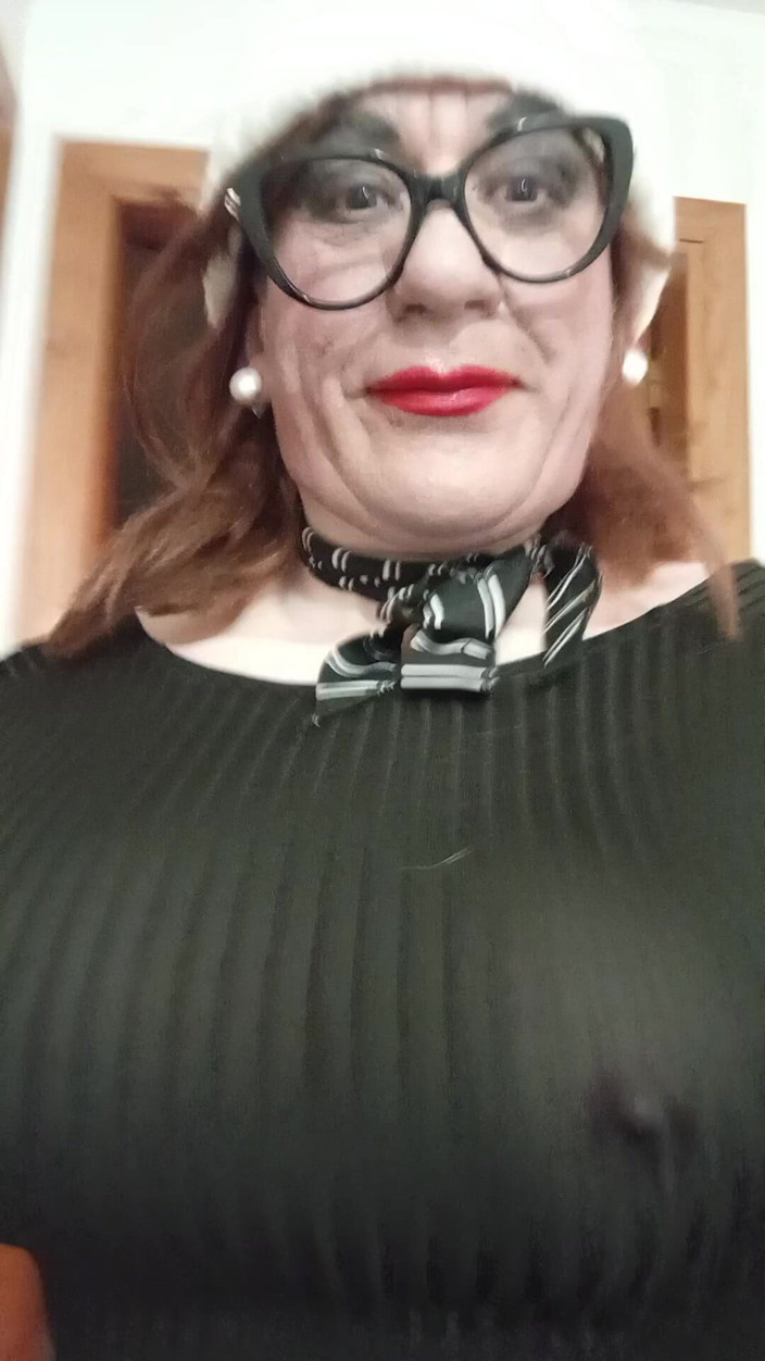 Yusti: Crodreisser dengan Curves