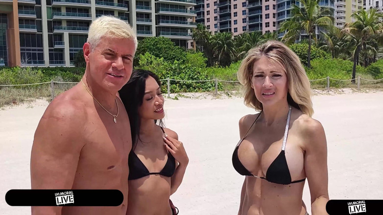 Immoral Live: Porno Dan použil všechny mighty prsten vyzvednout zralou blondýnku a...