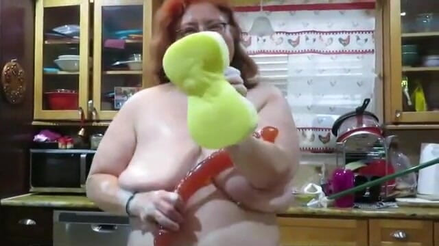 BBW nurse Vicki adventures with friends: BBW nurse vicki wiping up the wet soapy floor then...