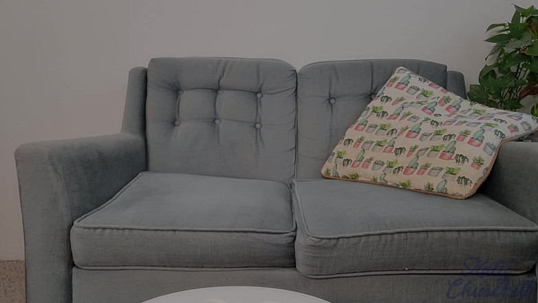 Katy Churchill: Masuj stopy macochy, podczas gdy ona masturbuje się