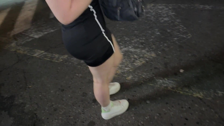 Crisanto999: Cette fille que j’ai rencontrée en mangeant